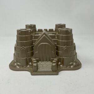 Nordic Ware Castle Bundt Cake Pan 10 Cup Cast Aluminum Made In USA Sandcastle